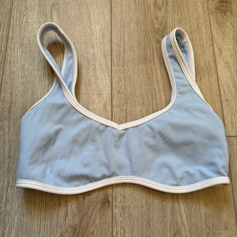 YOUNGLA Elevate Outline Bra in Light Blue